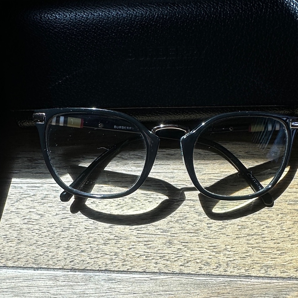 Stylish Black and Gold Burberry Glasses - Picture 2 of 4